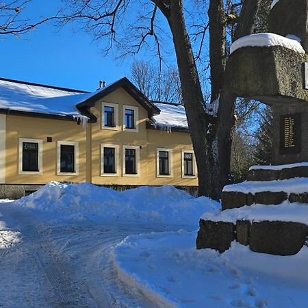 Hvezda Apartments Харачов Екстериор снимка
