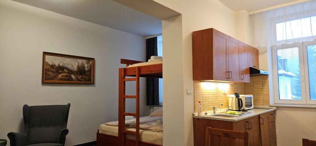 Hvezda Apartments Харачов Стая снимка